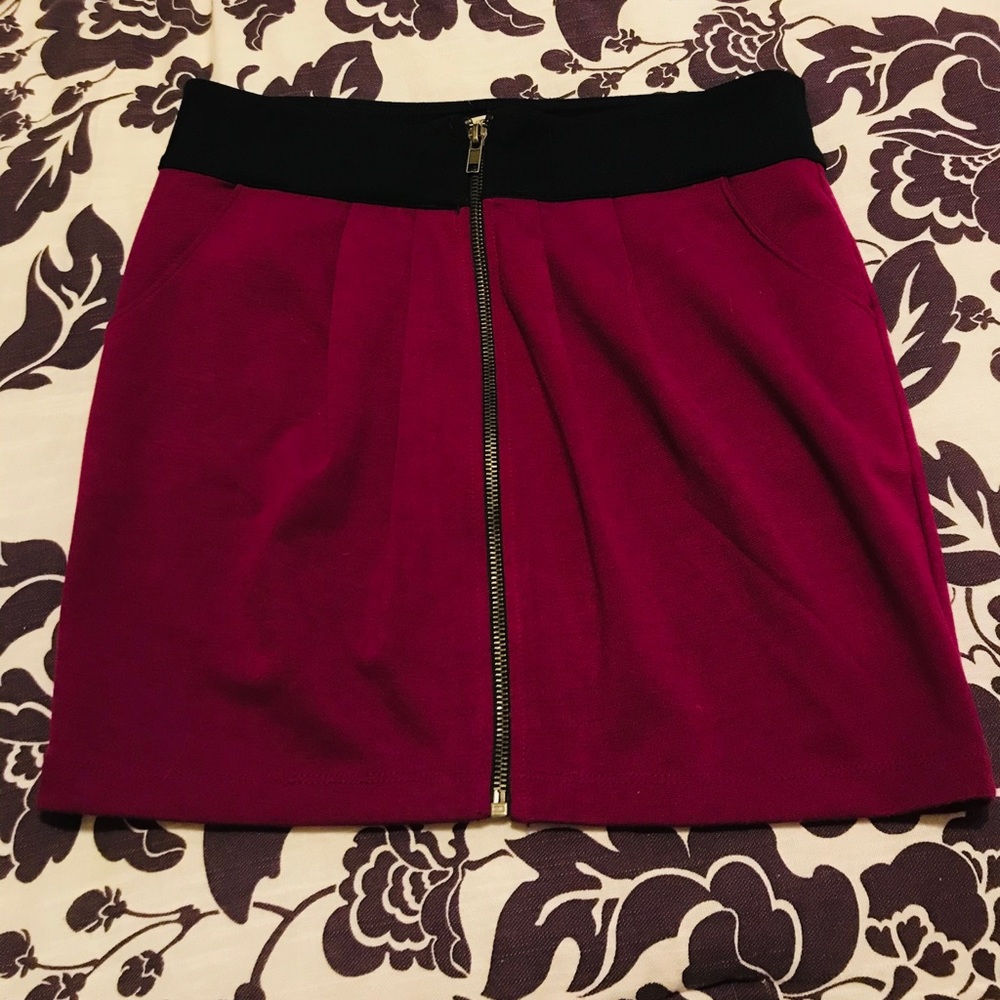 Cabernet mini skirt